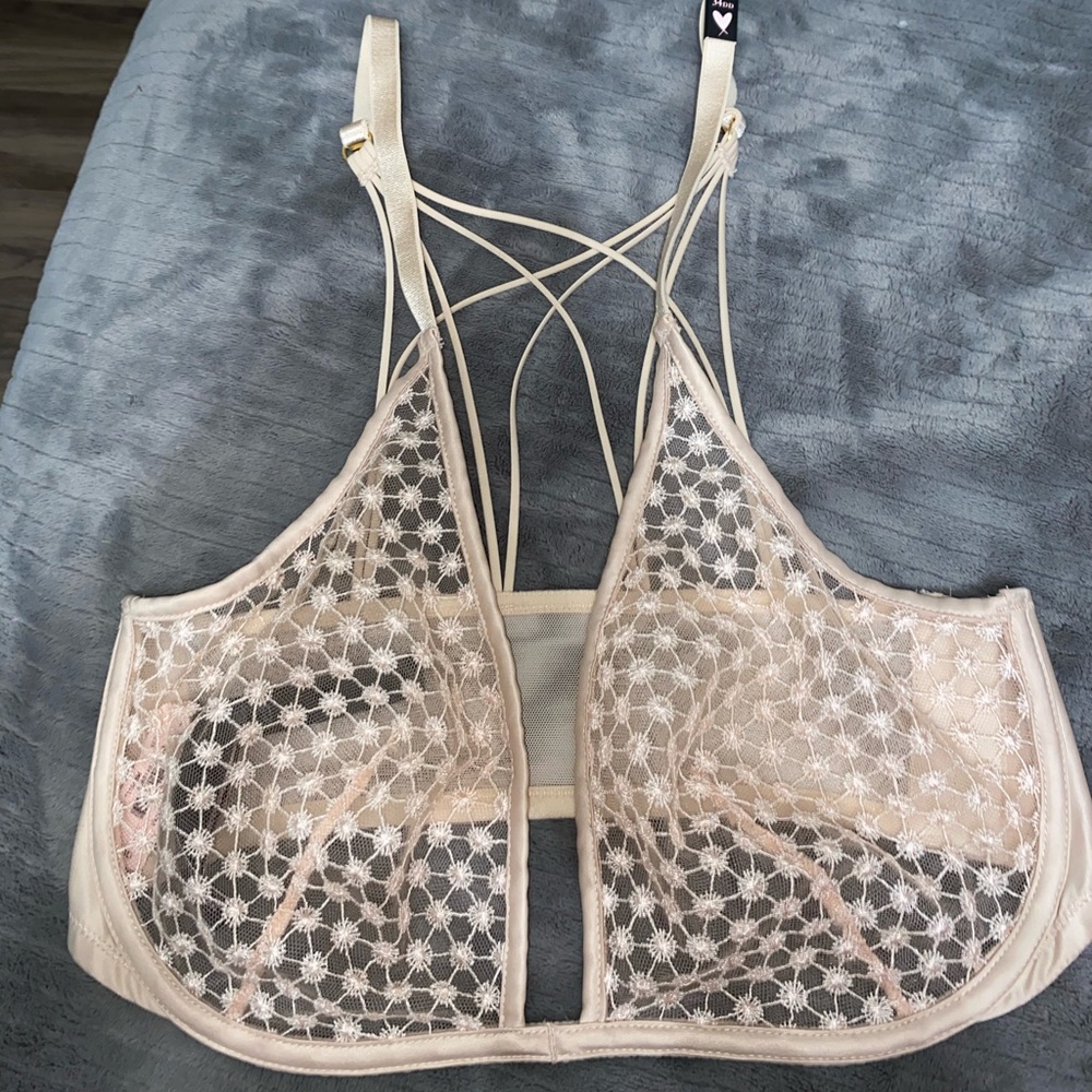 Victoria secret lingerie plunge bra